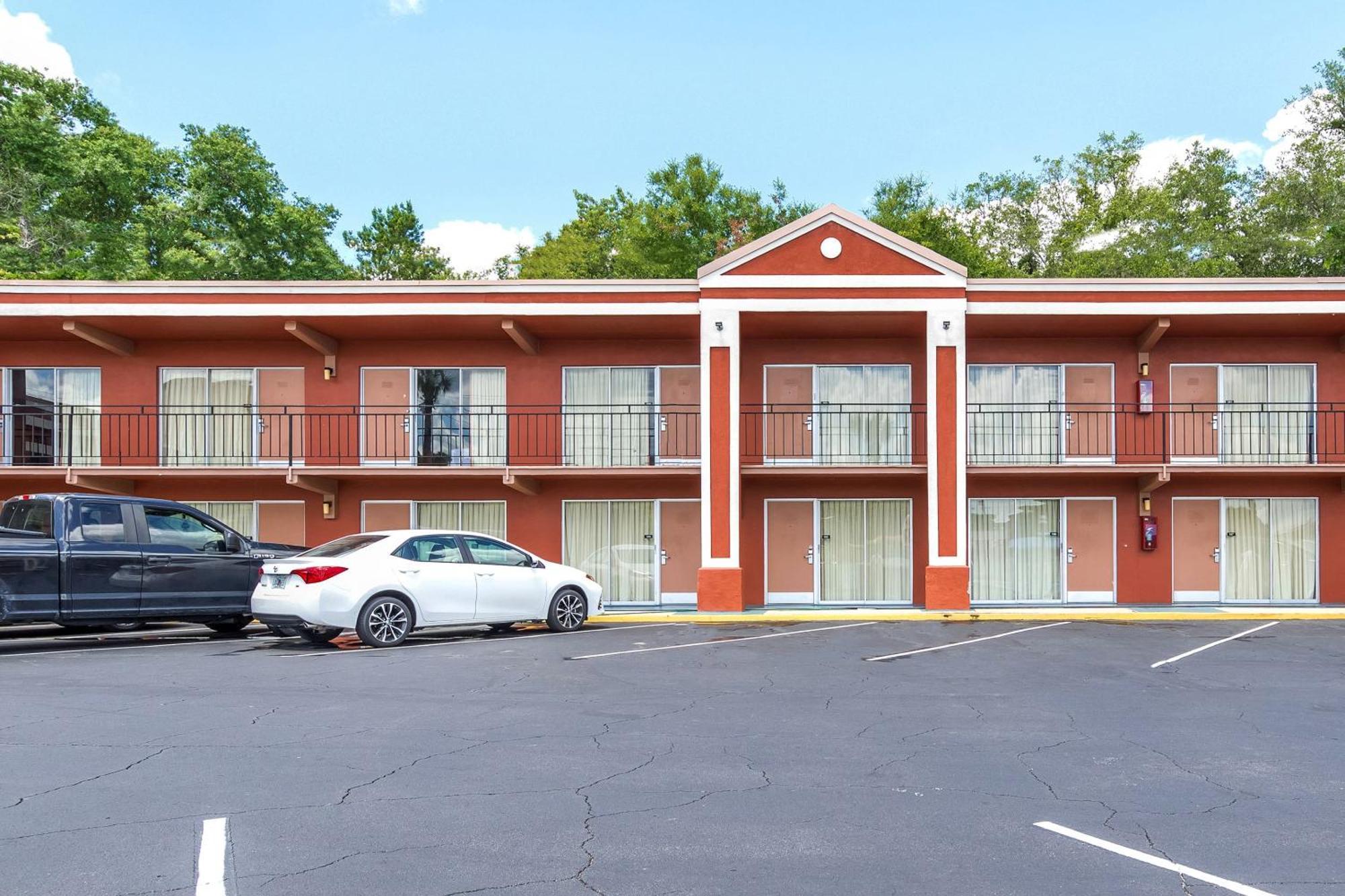 Oyo Hotel Mustang Silver Spring Fl ينابيع سيلفر المظهر الخارجي الصورة