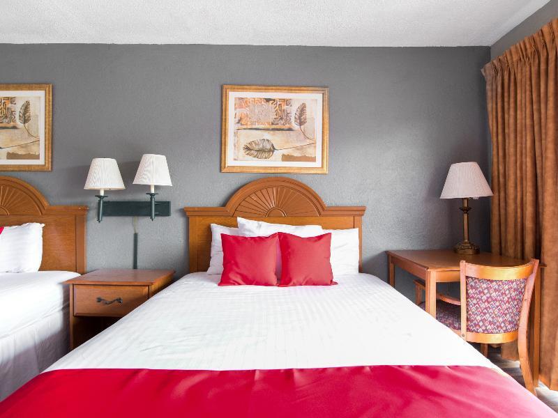 Oyo Hotel Mustang Silver Spring Fl ينابيع سيلفر المظهر الخارجي الصورة